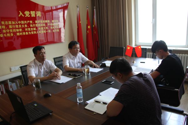 弘揚憲法精神，強化法治思維 沈康連接線項目黨支部組織開展憲法學習宣傳教育